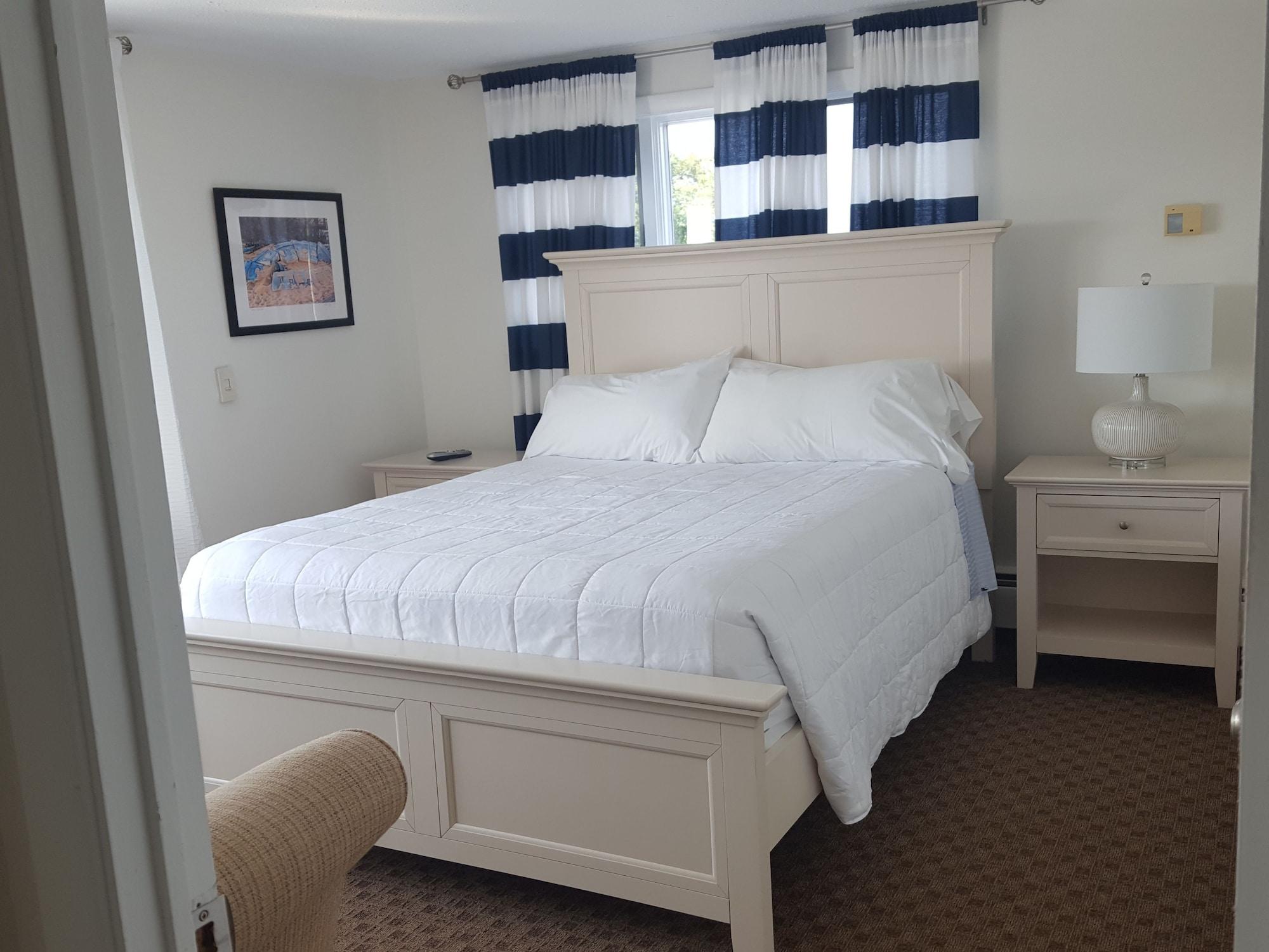 The Seaglass & Hotel 3*